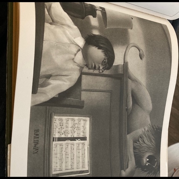 Vintage First Edition Jumanji book - Picture 3 of 6